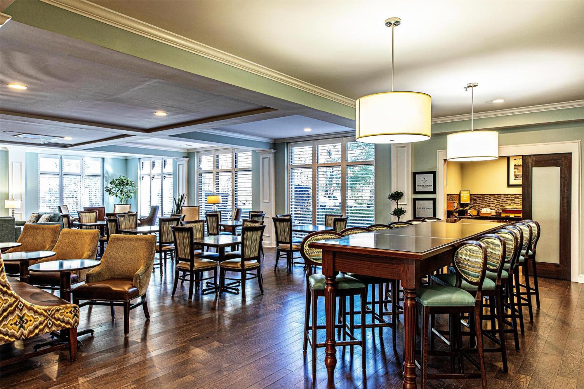 Hampton Inn Charleston-Daniel Island Экстерьер фото