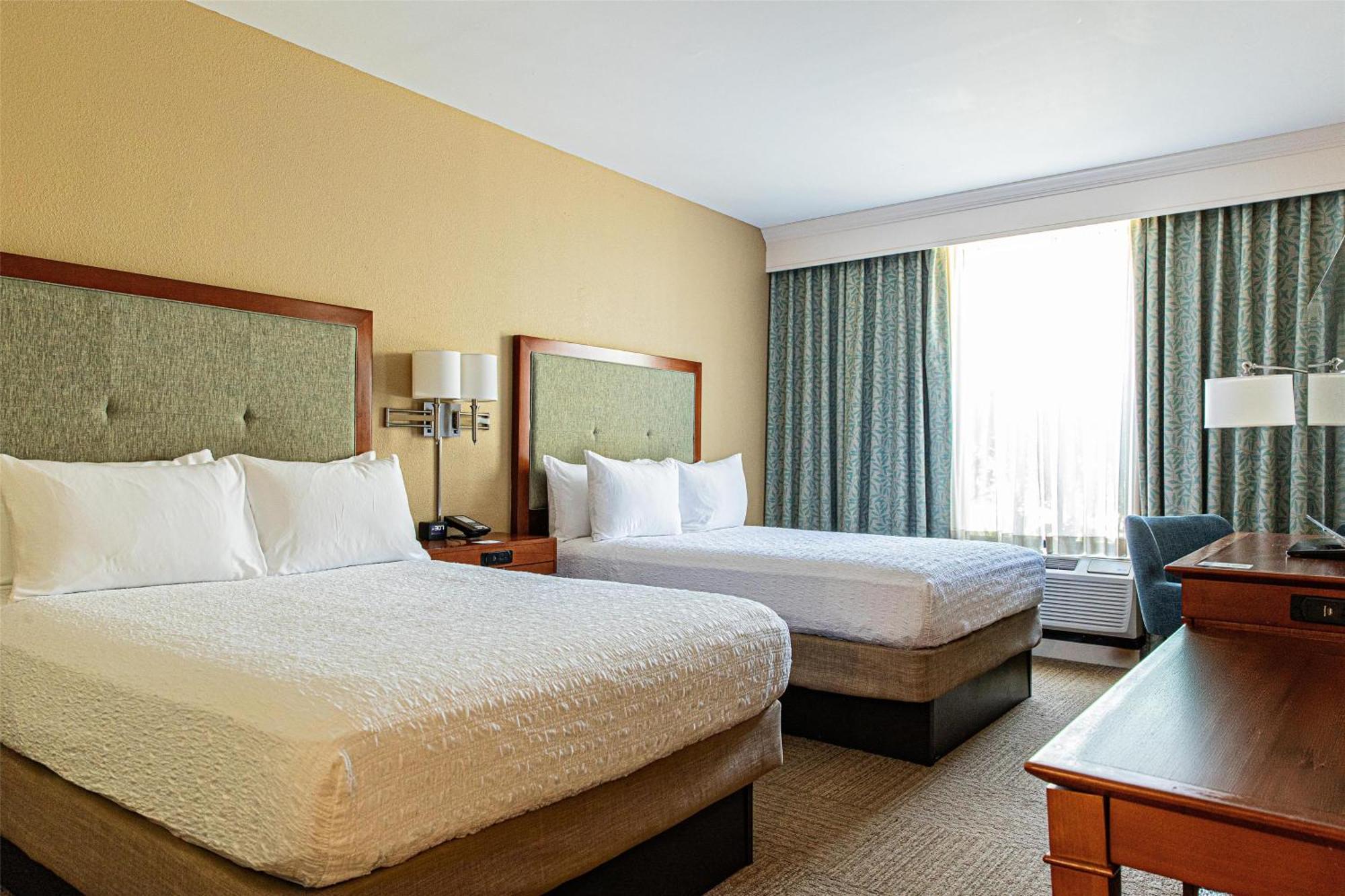 Hampton Inn Charleston-Daniel Island Экстерьер фото