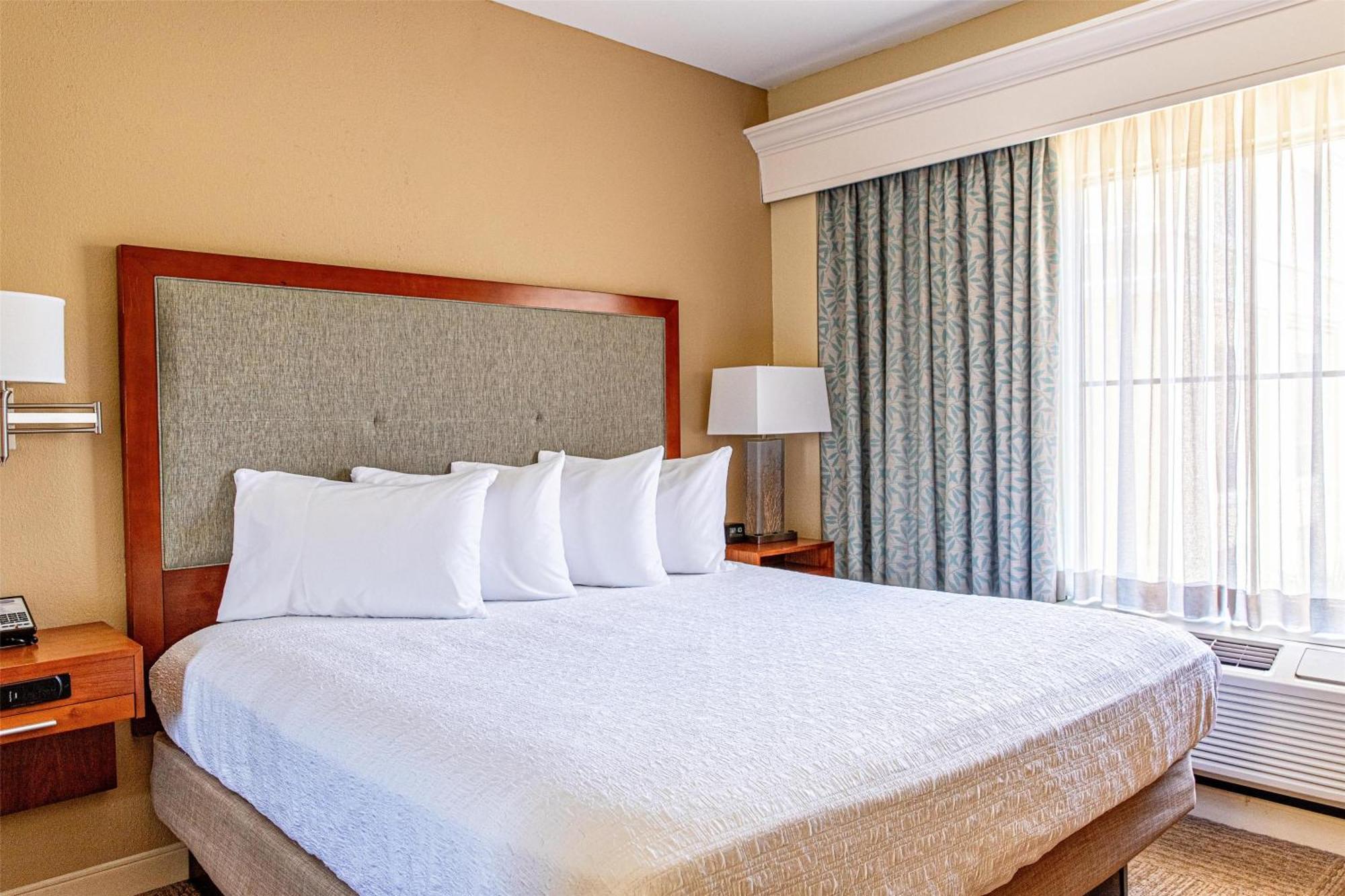 Hampton Inn Charleston-Daniel Island Экстерьер фото